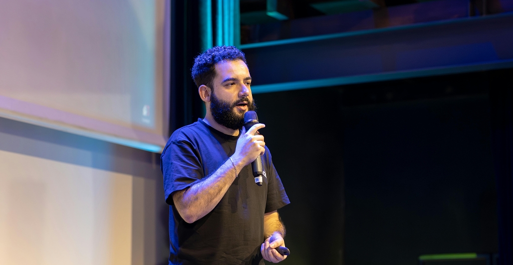 pexels-bertellifotografia-29708267 1